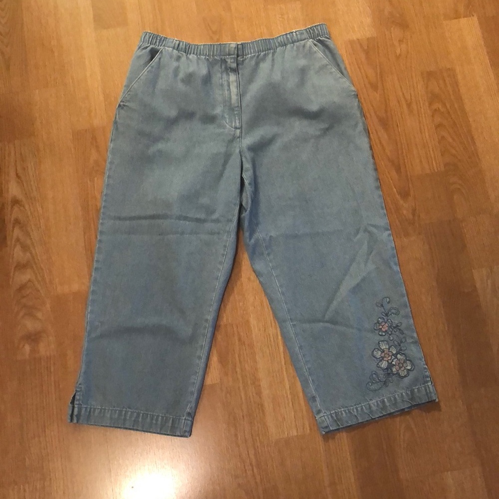 Denim Petite Capri Pants